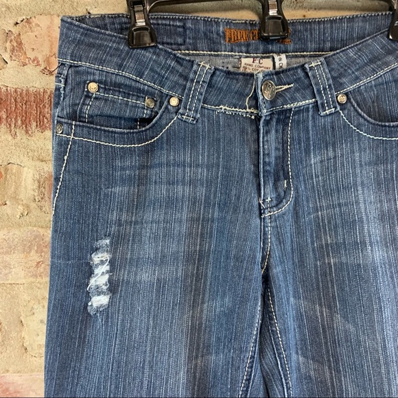 Free culture straight leg jeans size 9 - Picture 2 of 7